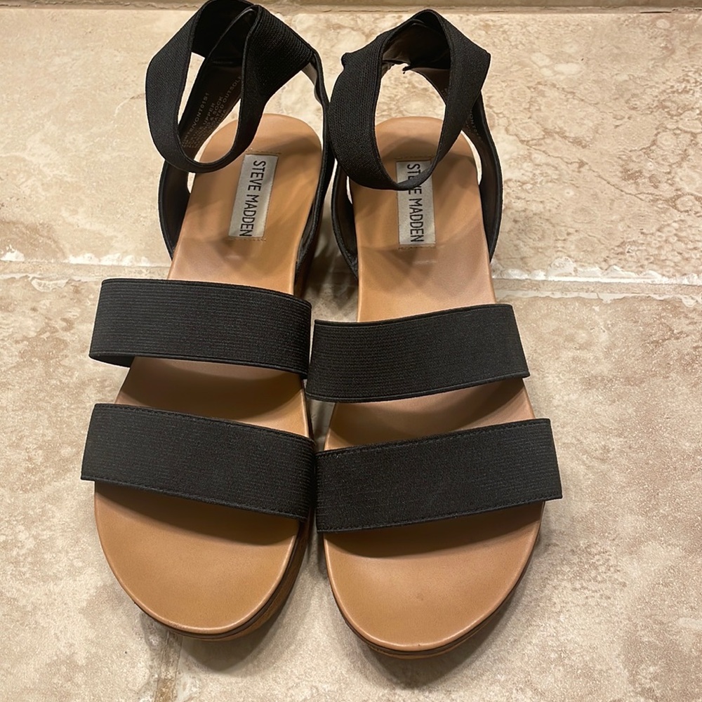 Black‎ Steve Madden Platform Sandals